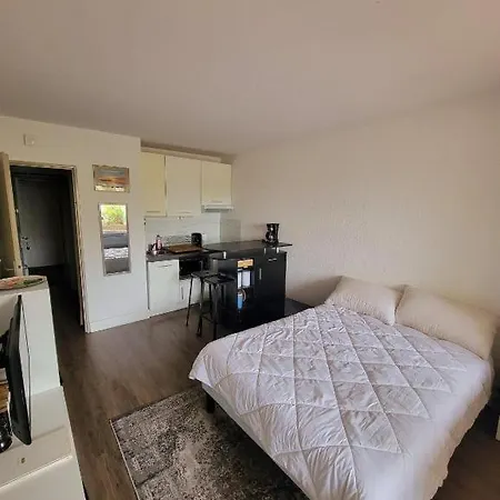 Apartment 0237 Port Camargue, Piscine, Climatisation, 2 Personnes *