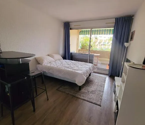13237 Port Camargue, Piscine, Climatisation, 2 Personnes * Le Grau-du-Roi